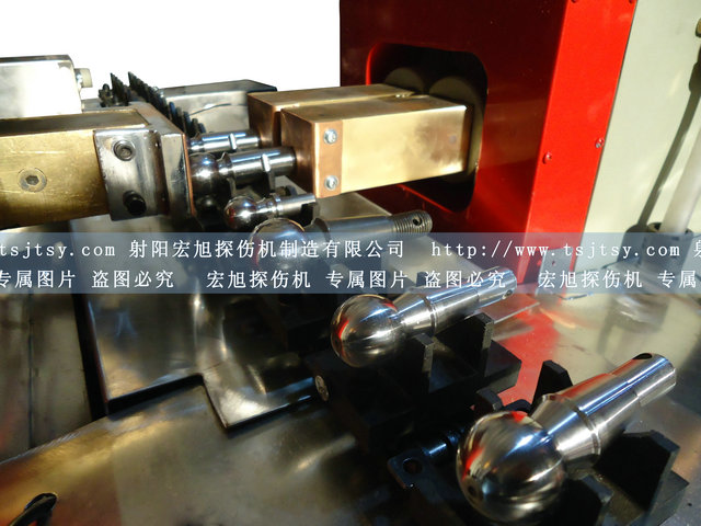 產(chǎn)品名稱：球頭銷專用熒光磁粉探傷機
產(chǎn)品型號：HCDG-2000
產(chǎn)品規(guī)格：熒光、二工位流水線